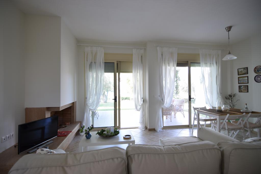 Villa Anemi Nea Skioni Eksteriør billede